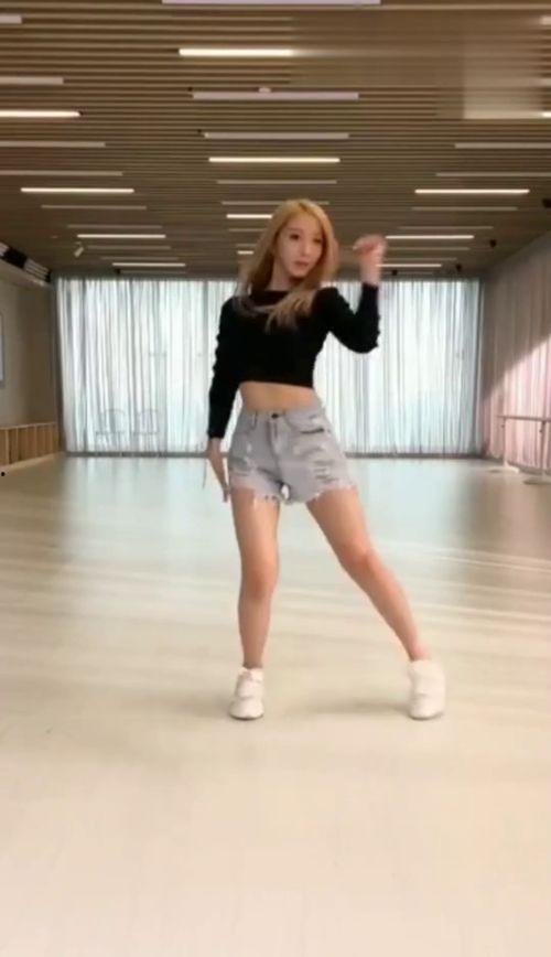 日韩爆火瘦大腿舞蹈视频,轻松塑形，舞动魅力身材